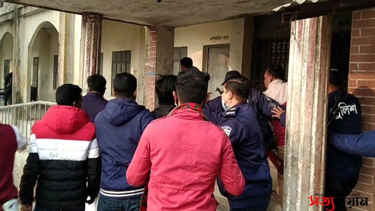 শেরপুরের নকলা-নালিতাবাড়ী পৌরসভা নির্বাচনের ভোটগ্রহন শুরু