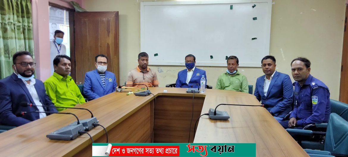 উৎসবমুখর পরিবেশে চলছে পৌর কর্মচারী সংসদের ভোটগ্রহন-সত্যবয়ান