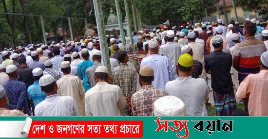 অটোরিকশার চাপায় নিহত পারভেজের জানাজায় মানুষের ঢল||সত্যবয়ান