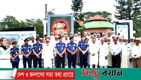 শেরপুর পুলিশ লাইন্সে বঙ্গবন্ধু’র ম্যুরাল ‘অবিনশ্বর পিতা’ এর উদ্বোধন