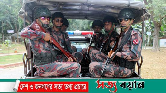 রাজধানীতে বিজিবির বিশেষায়িত টিমের টহল