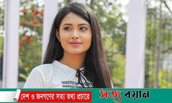 অভিষেকেই পশ্চিমবঙ্গে পুরস্কৃত ফারিণ
