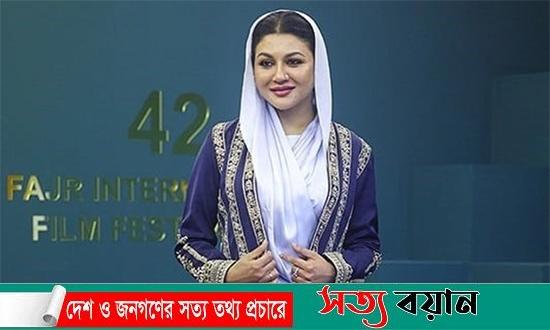 ইরানের ঐতিহ্যবাহী পোশাকে জয়া