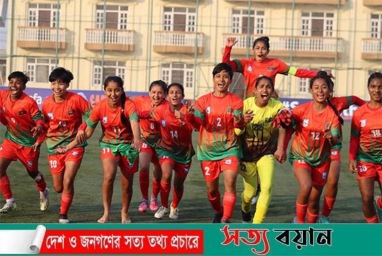 ভারতকে হারিয়ে চ্যাম্পিয়ন হয়েছে বাংলাদেশ নারী ফুটবল দল
