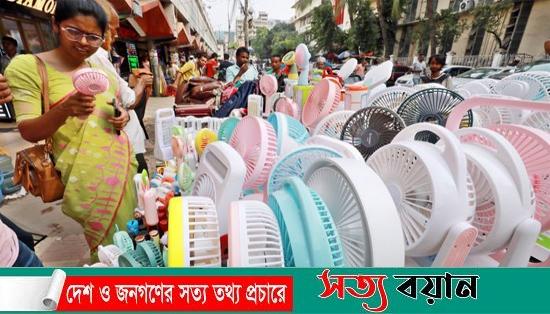 গরমে বেড়েছে ফ্যানের চাহিদা, দামও চড়া
