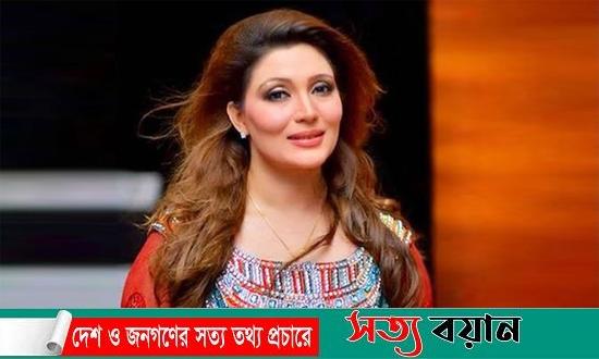 পাকিস্তানি অভিনেত্রী খুশবুকে হত্যা, মাঠ থেকে লাশ উদ্ধার