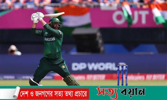 পাকিস্তানের হারের জন্য ইমাদকে দায়ী করলেন সাবেক অধিনায়ক