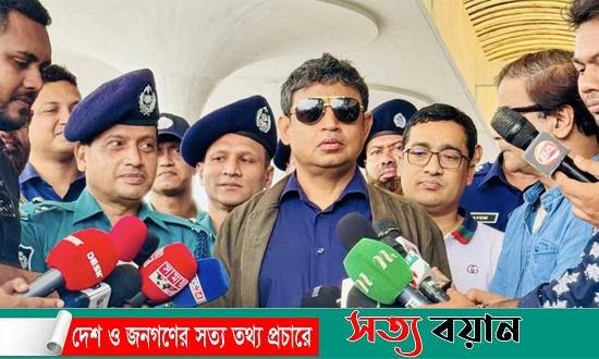 আনারকে হত্যার সঙ্গে জড়িত সিয়াম কাঠমান্ডু পুলিশের হাতে আটক রয়েছেন : ডিবির হারুন