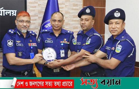 ময়মনসিংহ রেঞ্জের মাসিক অপরাধ পর্যালোচনা সভায় শেরপুর জেলা পুলিশকে সম্মাননা পুরস্কার প্রদান