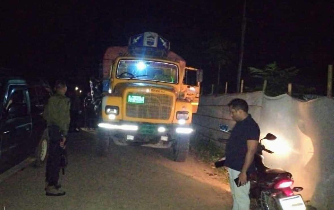 ঝিনাইগাতীতে অবৈধ বালু উত্তোলন বন্ধে রাতভর অভিযান- একব্যক্তির জেল