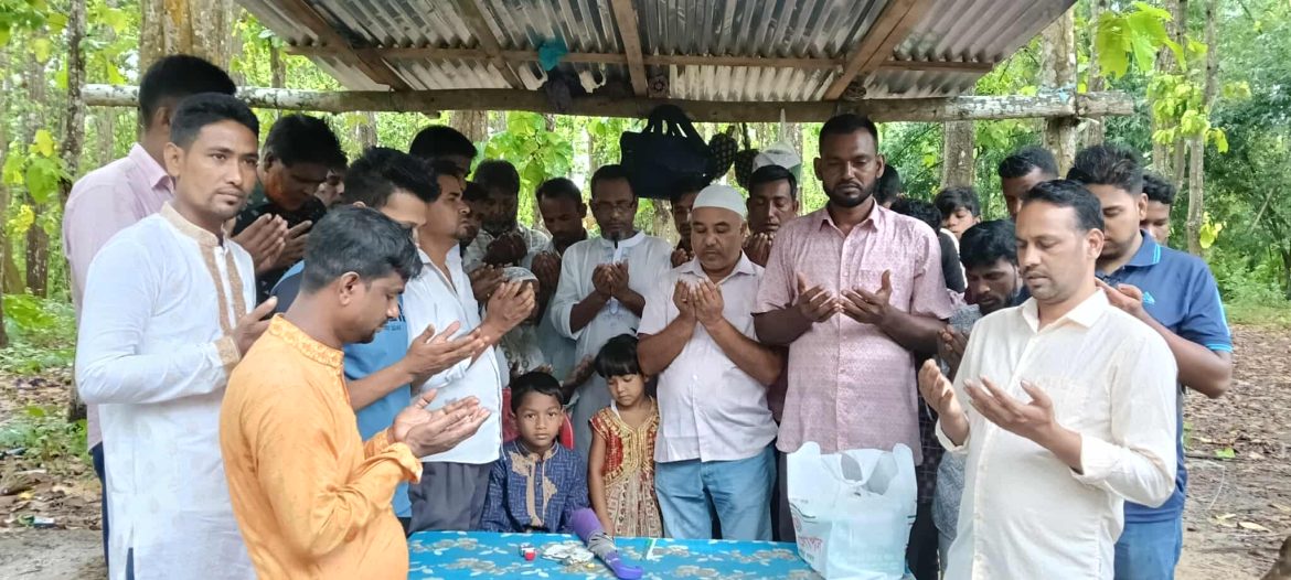 গজনী অবকাশের প্রধান গেইটে প্রবেশ মূল্য নির্ধারণ ও দোয়া অনুষ্ঠিত