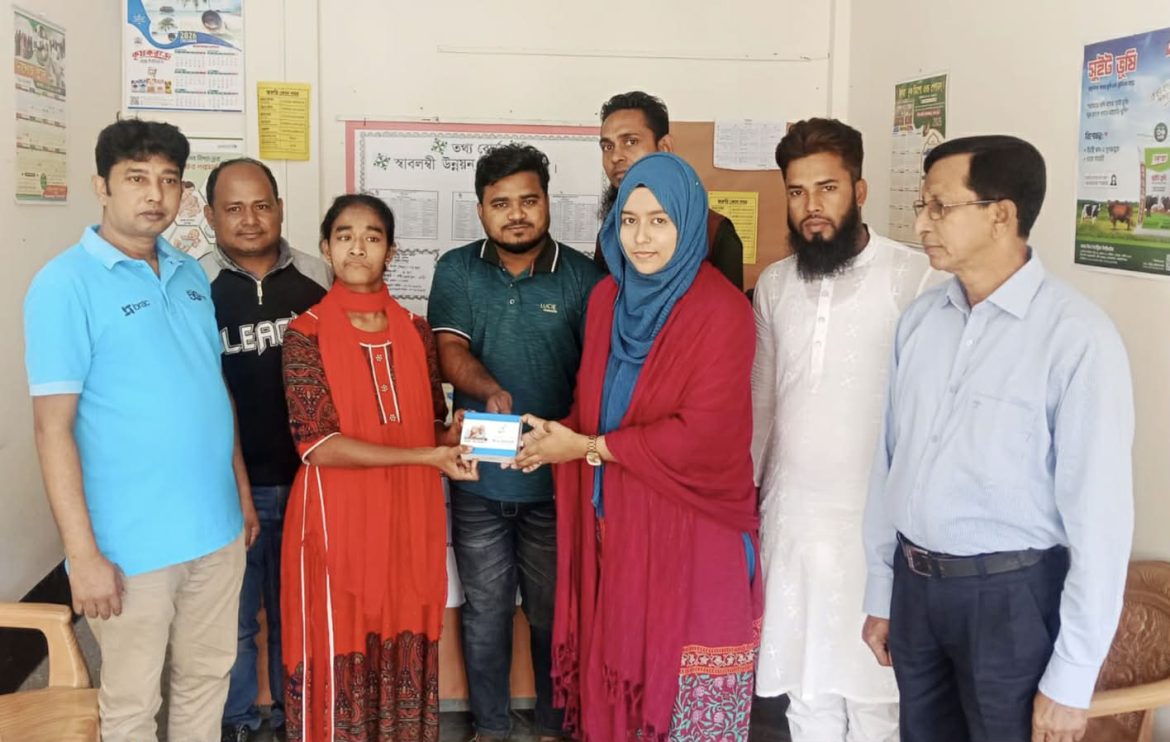 স্বাবলম্বীর সহায়তায় শব্দের জগতে ফিরল প্রতিবন্ধী সাদিয়া