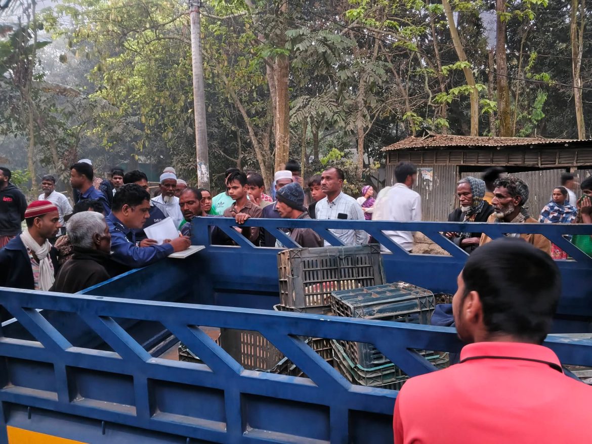 শ্রীবরদীতে পুলিশের অভিযানে ১০ কেজি গাঁজা সহ পিকআপ ভ্যান আটক